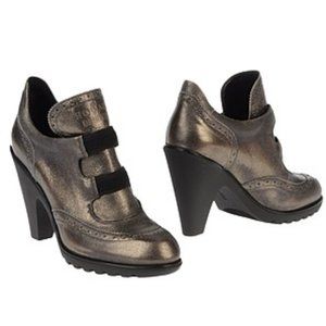 NWT $320 HOGAN by Karl Lagerfeld distressed leather boots. IT 40 US 9